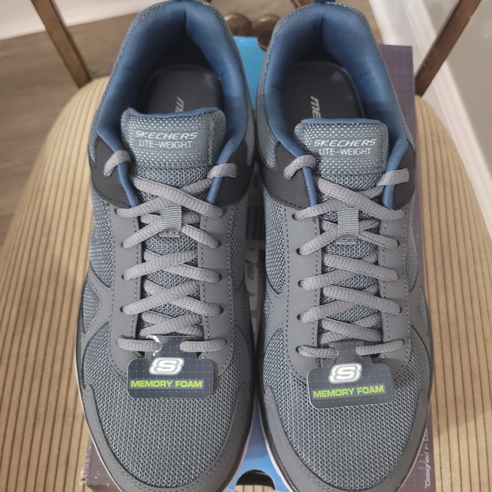 Men's Skechers...9.5... Navy/Gray...NEW